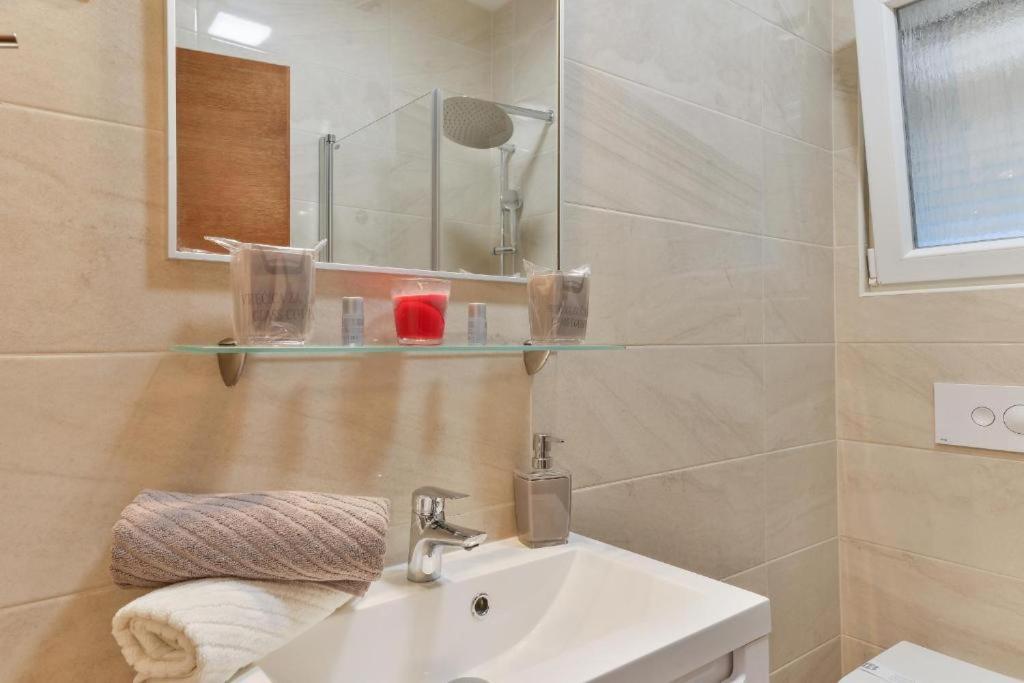 Apartmani Velic Vir Exteriér fotografie